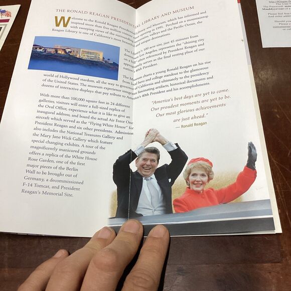 Ronald Reagan Presidential Library & Museum + US Constitution Picture Card - Picture 10 of 12